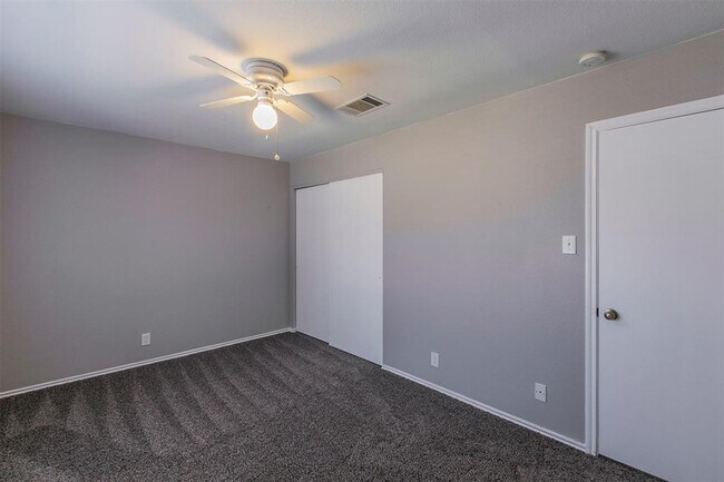 Building Photo - 2645 Andres Way