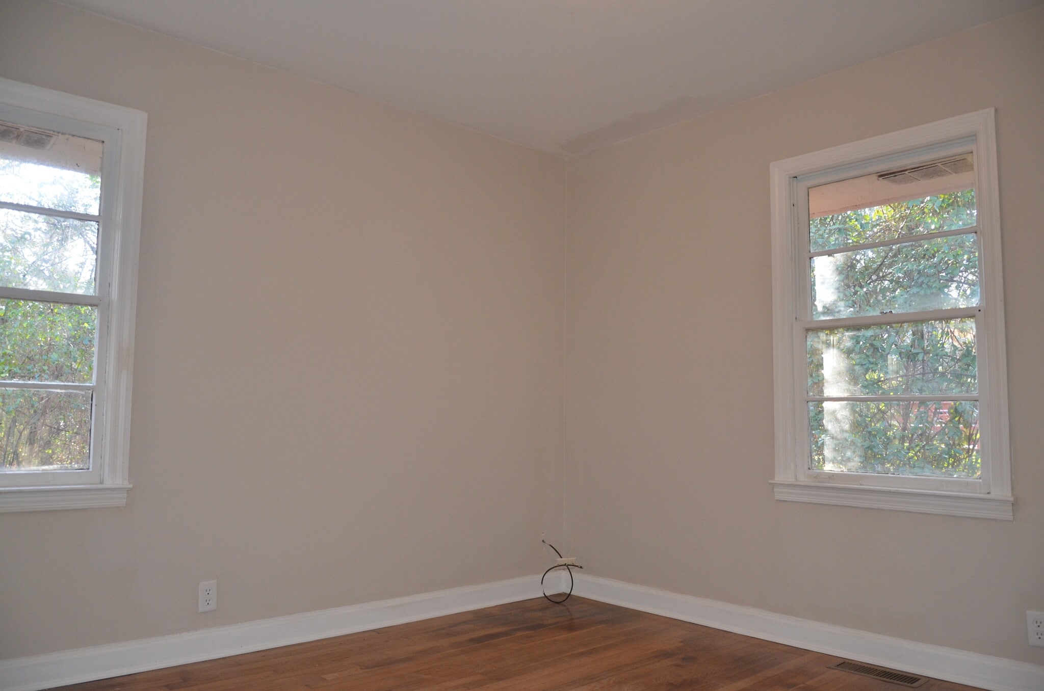 Building Photo - 3411 Lark Lane