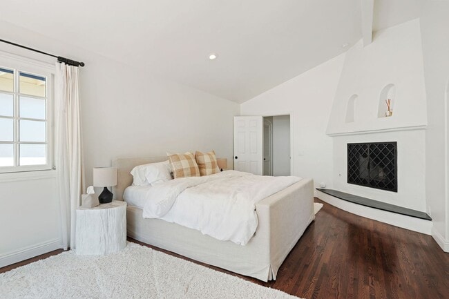 Building Photo - Samarkand Spanish Sanctuary with Private Courtyard & Mountain Views