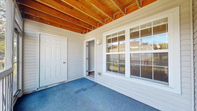 Building Photo - 2767 S Knightsbridge Cir