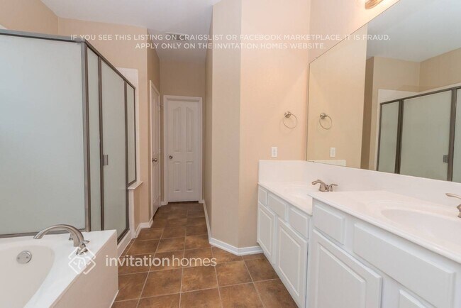 Building Photo - 9200 Farmer Dr