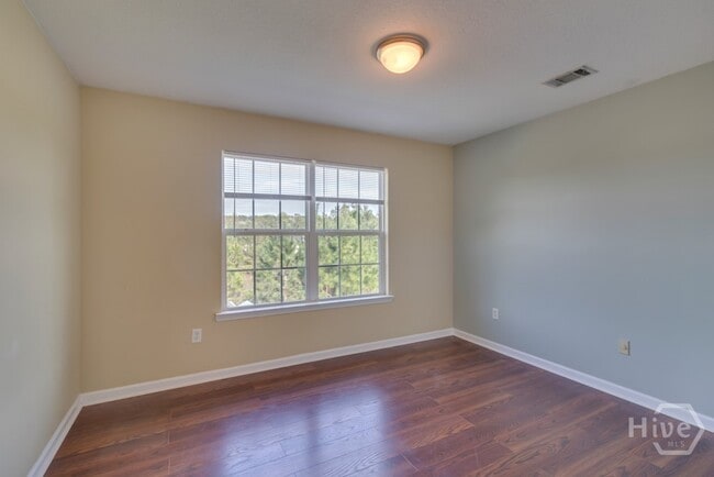 Building Photo - 26 Bostwick Dr