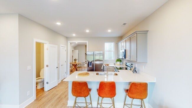 Building Photo - 3 bedroom 2.5 bath at Milltown @ the South...