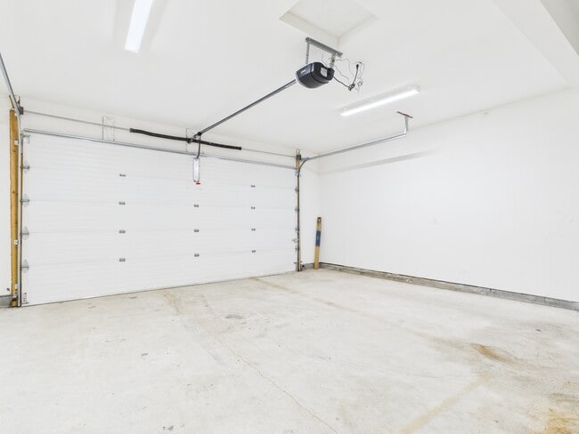 Building Photo - 1773 Dallas Dr