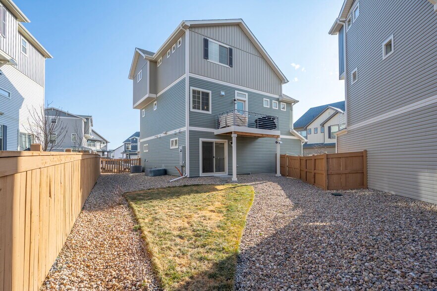 Building Photo - 16347 E 111th Dr