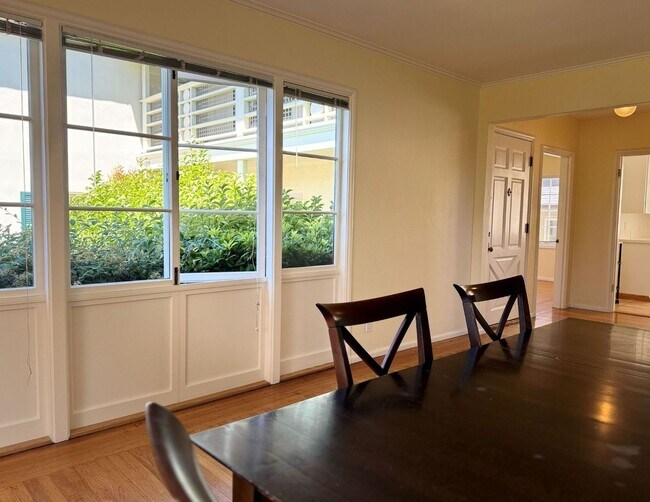 Building Photo - This is a Berkeley Lifestyle. | 3BR | 1.5BA | 1,450 SF | Just Steps from Campus