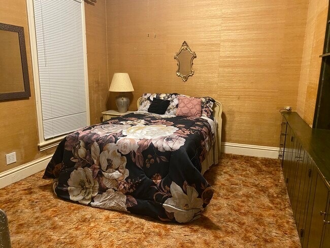 Building Photo - 202 North Ave