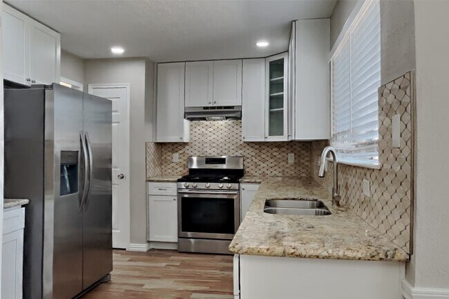 Building Photo - 14118 Barkerview Ct