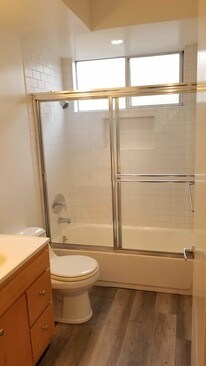 Building Photo - 5302 Comercio Ln