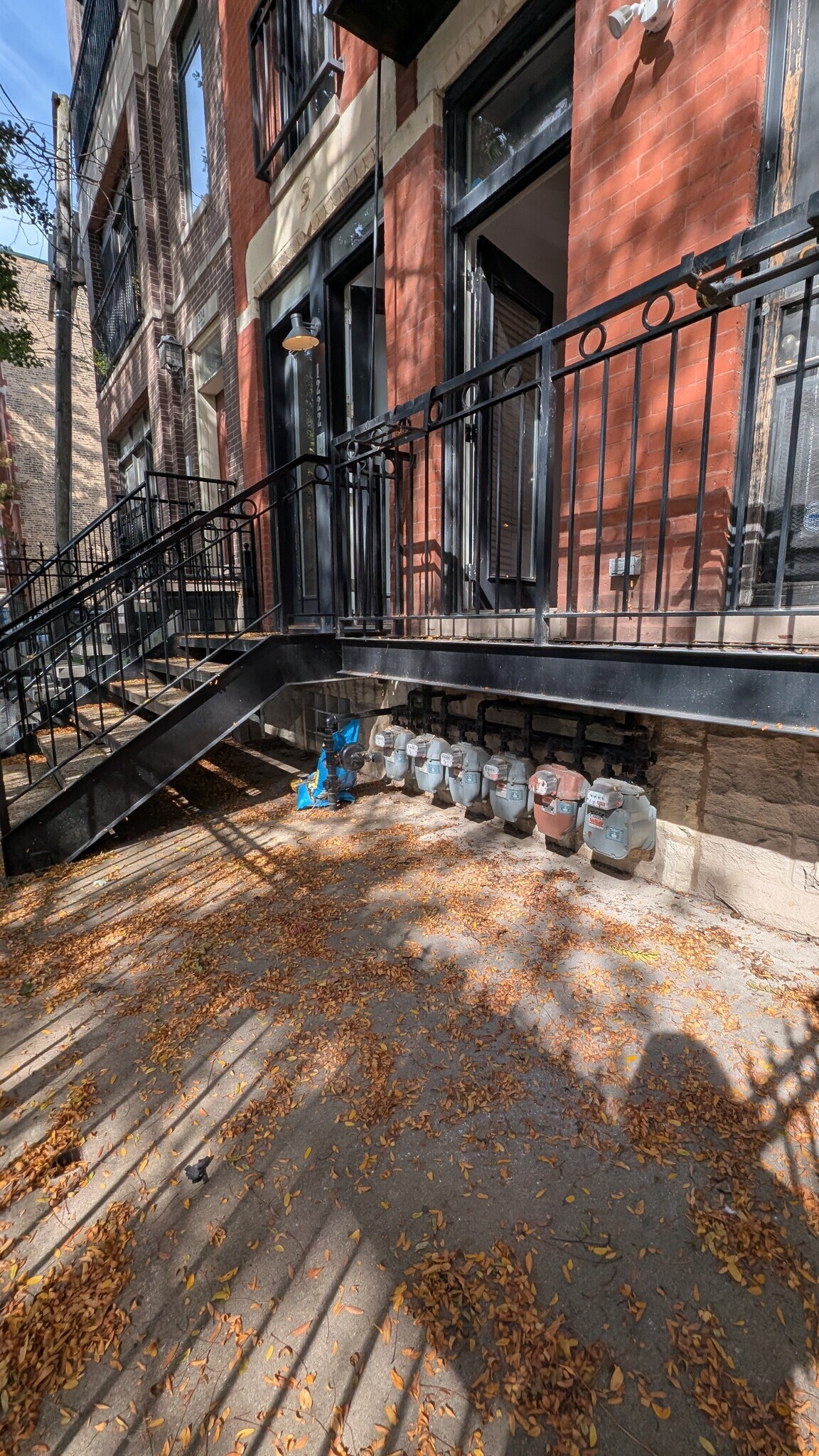 Building Photo - 1222 W Hubbard St