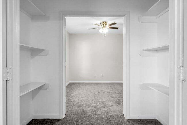 Building Photo - 10486 Twin Circles Dr