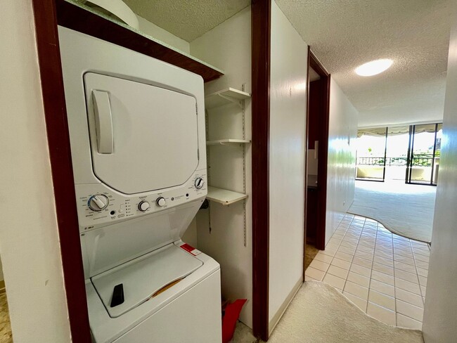 Building Photo - 1Bedroom, 1 Bathroom Unit in Naniwa Garden...