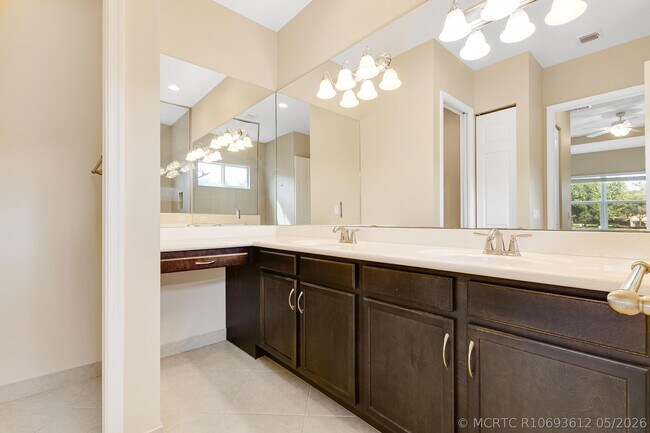 Building Photo - 2805 Bellarosa Circle