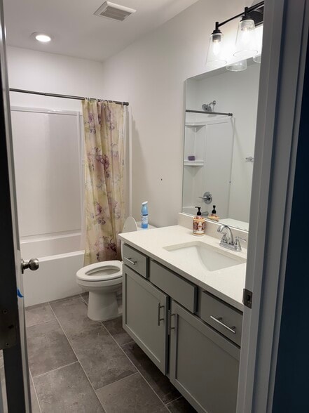 Building Photo - 3411 Adler Trl