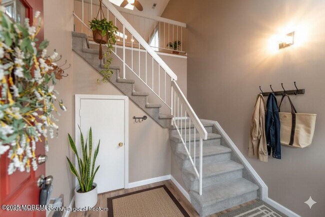 Building Photo - 174 Tulip Ln