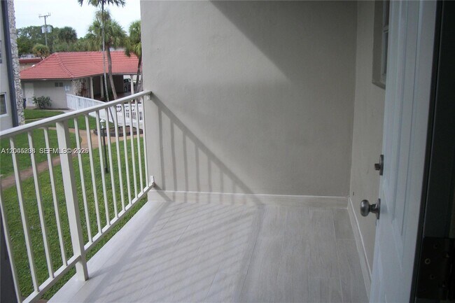 Building Photo - 13900 Lake Placid Ct