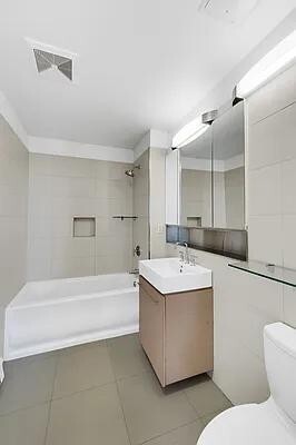 Building Photo - 38 Delancey St