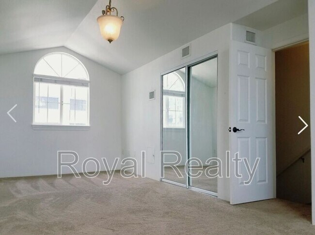 Building Photo - 7018 Hawaii Kai Dr