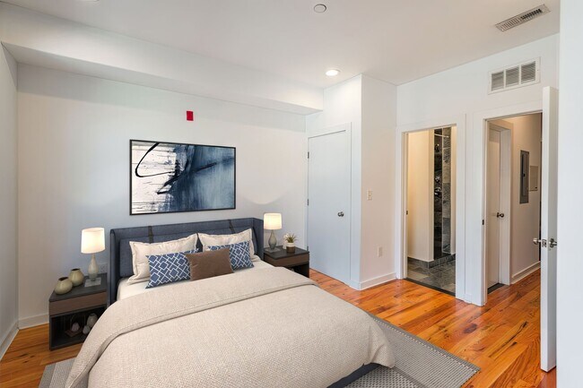 Building Photo - 1642 N Marshall St