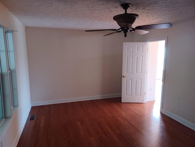 Building Photo - 365 Tall Oak Blvd NW