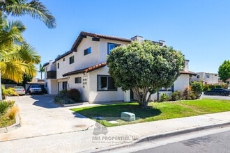 Building Photo - Great 2 Bedroom Apartment in Huntington Beach!