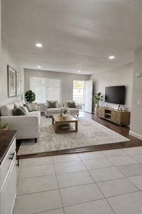 Building Photo - 22877 Adrienne Ave