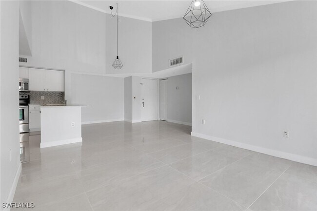 Building Photo - 1210 Wildwood Lakes Blvd