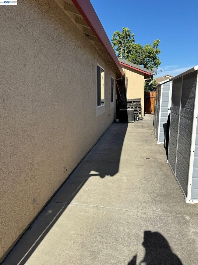 Building Photo - 5412 Nez Perce Way