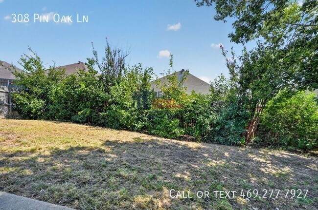 Building Photo - 308 Pin Oak Ln