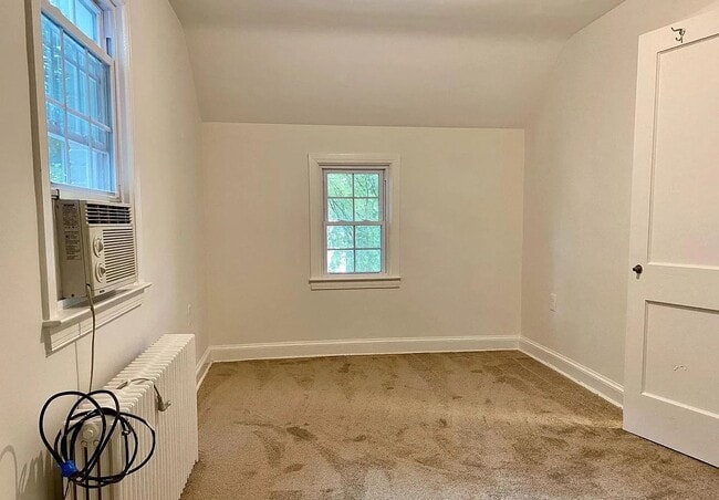Building Photo - Charming 3BR/1BA Home in Prime Bethesda Location