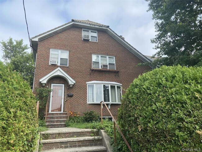 Primary Photo - 45 Davis Ave