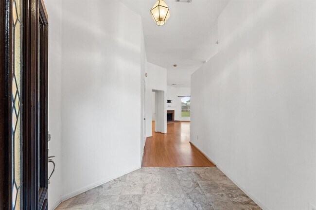 Building Photo - 12214 Elk Meadow Dr