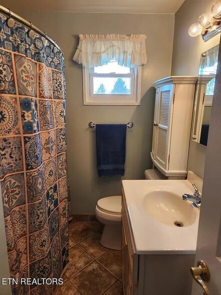 Building Photo - 507 Tipton Ave