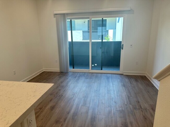 Building Photo - New built in 2024 2 bed 2.5 bath!