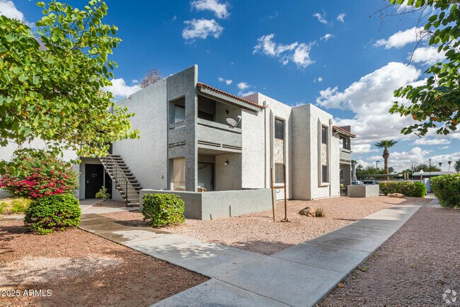 Building Photo - 6505 E Osborn Rd