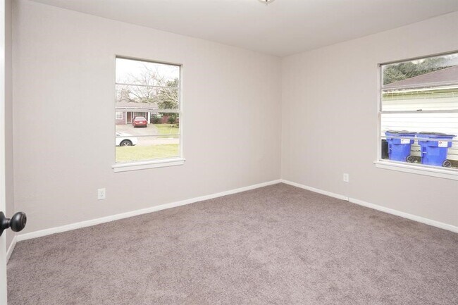 Building Photo - 805 Horncastle St