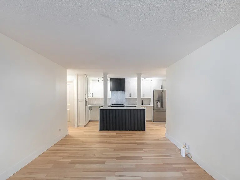 Building Photo - 1339 N Dearborn St