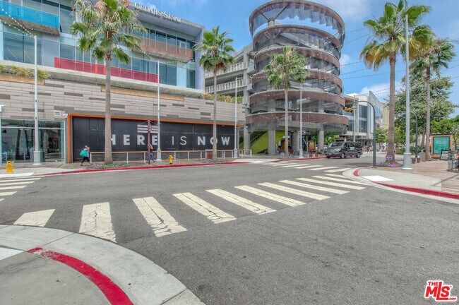 Building Photo - 13020 Pacific Promenade