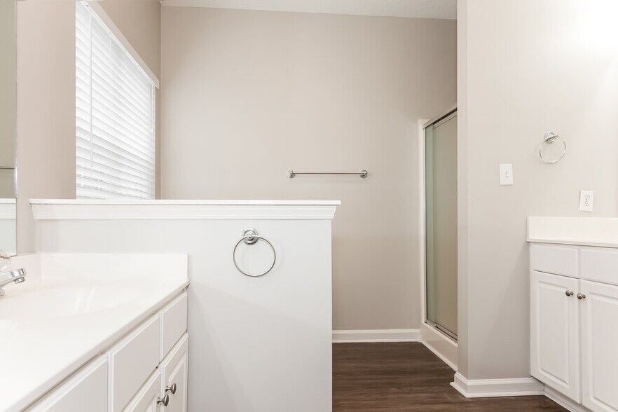 Building Photo - 8618 Woodhill Manor Ct