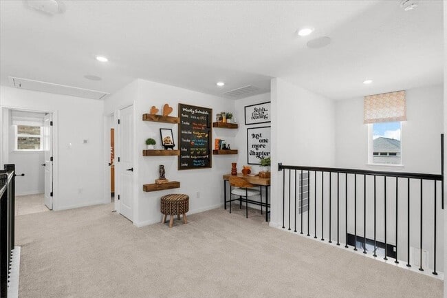 Building Photo - 212 Barton Oak Trl