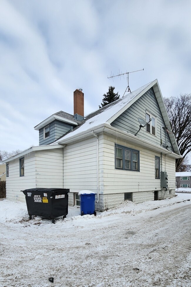 Building Photo - 1228 10th St N