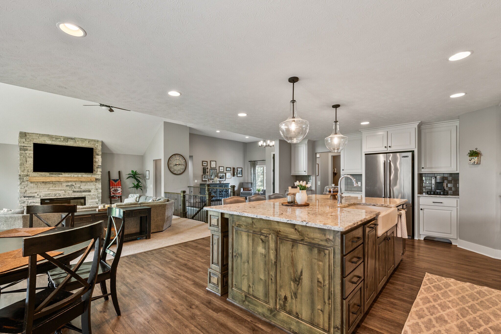 Building Photo - 4606 S 184th Plz