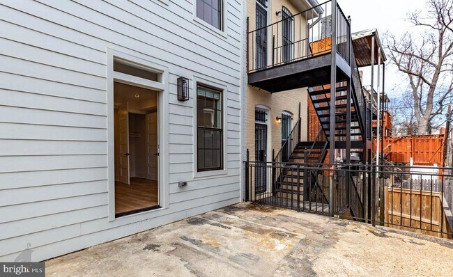 Building Photo - 3001 11th St NW