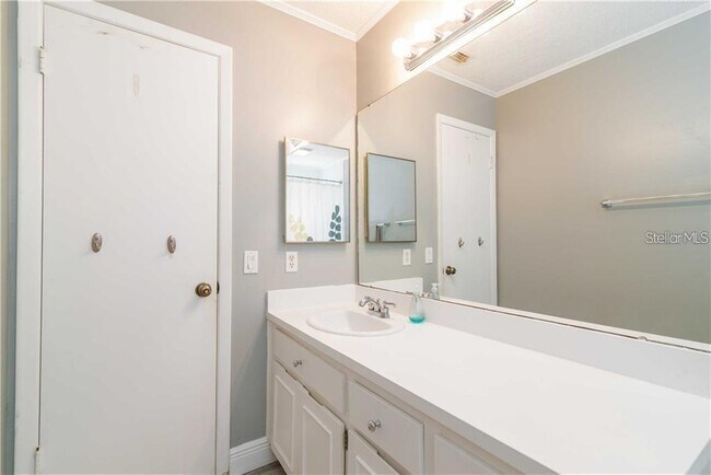 Building Photo - 1907 Coral Tree Ct