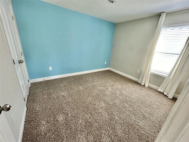 Building Photo - 5365 Oakbourne Ave