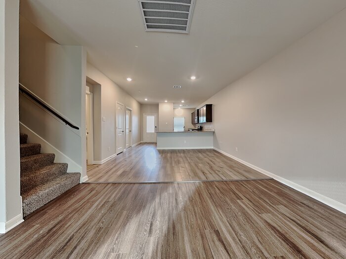 Building Photo - 9609 Teton Vis Dr