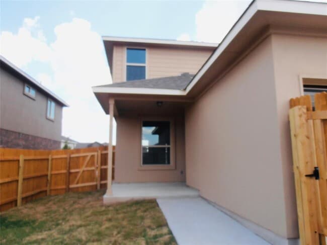 Building Photo - 1421 Blake St
