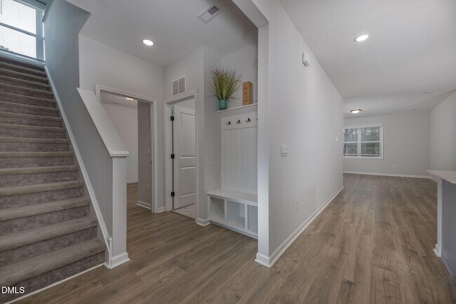 Building Photo - 133 Black Cloud Dr