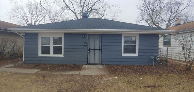 Building Photo - 5955 N 79th St