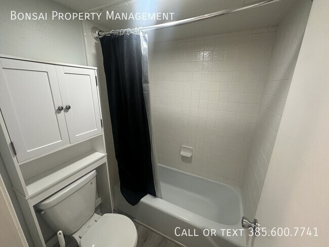 Building Photo - 436 S 550 E